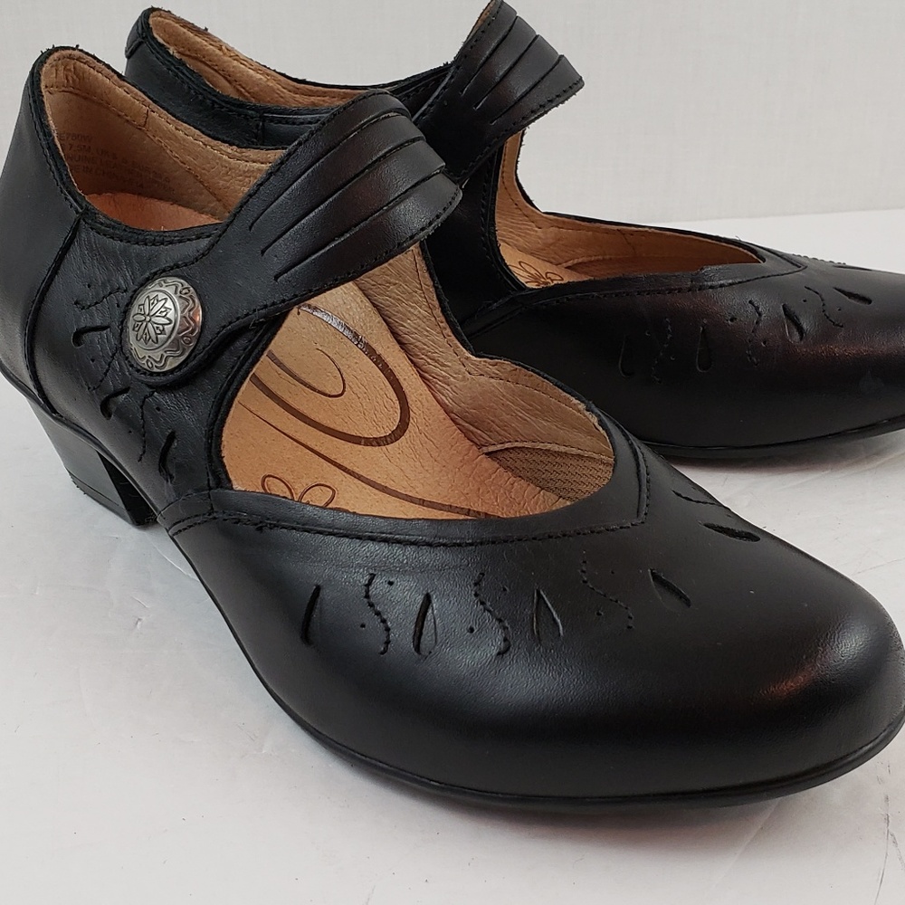 Aetrex Women's size 7.5 M Mary Jane Black Leather